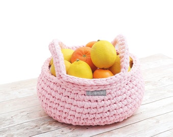Crochet basket pink with handles
