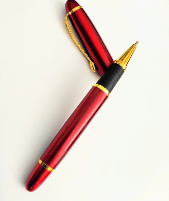 Klassischer Kugelschreiber „Goldene Ordnung“ – Rot, Mit Wolframkarbid-Kugel & Wasserfester Tinte