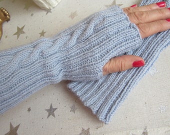 Poignets, poignets, poignets, gants de marché d'hiver, gants, gants d'hiver, trou pour le pouce, accessoires faits à la main, cadeau pour femmes, tricoté à la main