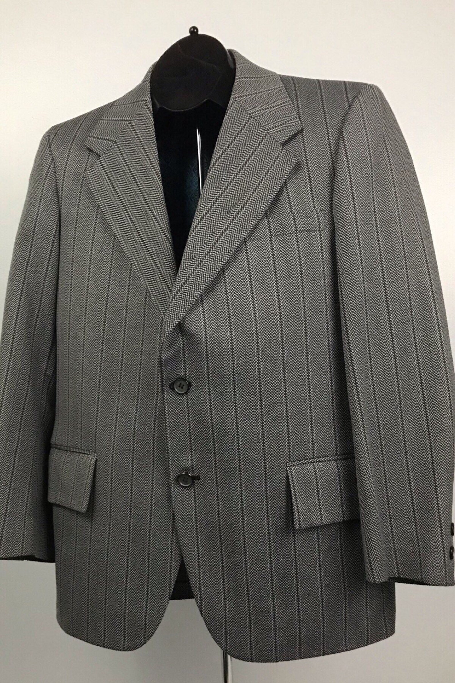 1970s Pinstripe Suit / 70s Gray & Red Stripe 2 Button Suit - Etsy