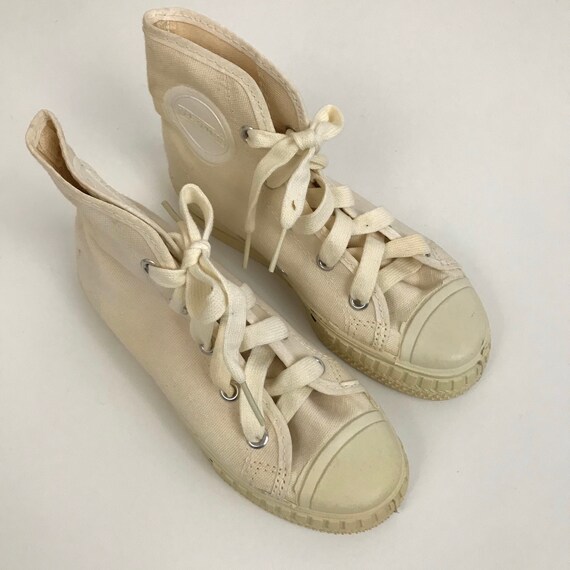 Jaren 1970 canvas basketbalschoenen/70s NOS wit Hallo Top All - Etsy België