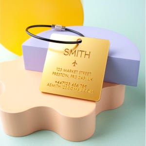 Étiquettes à bagage personnalisées avec nom de famille, étiquette d'identification de sac gravée, étiquette de sac de valise, accessoire de voyage en acrylique, porte-clés nom d'école