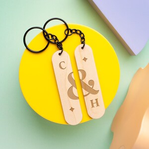 Couple&#39;s Initials Valentines Keyrings, Personalised Gift for Couple, Anniversary Gift, Valentines Gift, Together Keychain, Engraved Keyrings