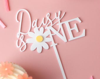 Personalised Daisy First Birthday Cake Topper, Name Cake Topper, Acrylic Cake Decoration Flower Party Decor, 1st 2nd 4th Birthday Cake Decor