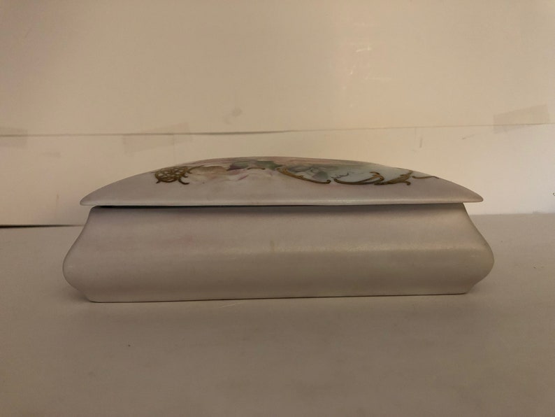 Porcelain White Gilt Hand Painted Floral Theme Jewelry Box