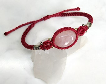 Makramee-Armband mit Rosenquarz / Festivalschmuck /  Boho / Hippie