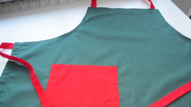 Apron Green-Red