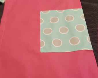 Children's apron pink/green dots 5-7 years