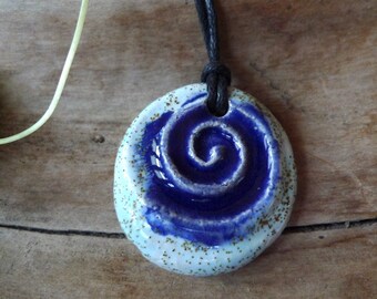 Ceramic chain snail blue