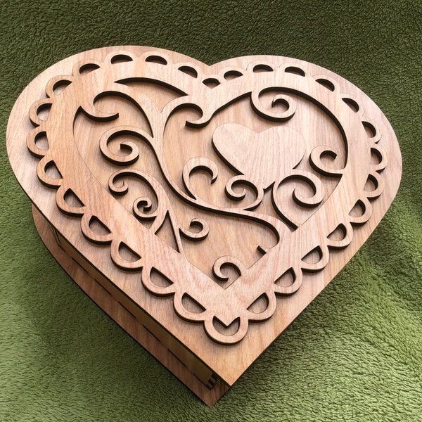 Personalized Heart Shaped Jewelry Box, Valentine Gift for Wife