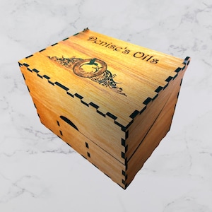 Personalized Wooden Essential Oil Box – 3-Slot Aromatherapy Organizer with Hummingbird Floral Design