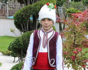 Folk costume boy