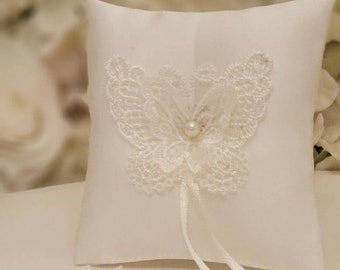 Butterfly wedding ring cushion