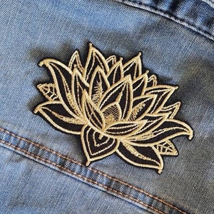 Kleine Lotus Blume Aufnäher gold, Aufnäher Blume, Aufnäher Blume, Aufnäher Blume, Aufnäher Blume