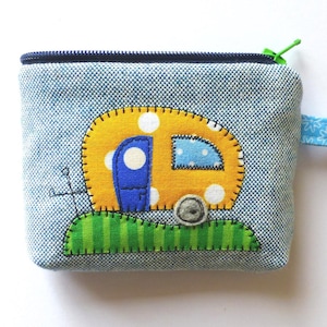 Minitasche mit Wohnwagen, kleine Tasche mit Schlüsselring, Camping, Caravan, Campingplatz, für Duschmarken, Urlaub, blommablu