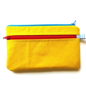 maritime Handytasche aus Dry Oilskin, gelbe Handytasche mit separatem Münzfach, Seestern, blommablu