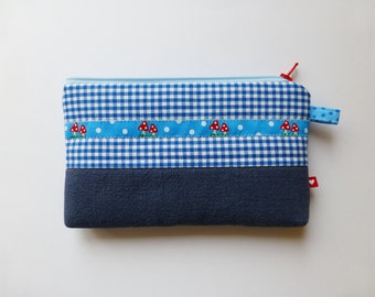 Handytasche mit Glückspilzen, kleine Kosmetiktasche mit Fliegenpilzen, blommablu