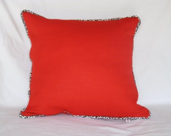 Simple decorative pillow