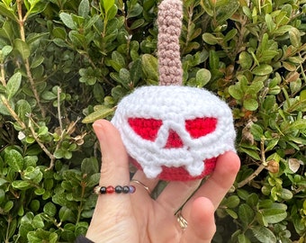 Enchanted Snow White Poison Apple Crochet - Fairytale Amigurumi Decor