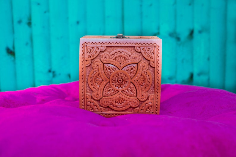Wooden Carved Personalized Box \u2022 Custom Jewelry Organizer \u2022 Woody Ring Chest \u2022 Vintage woman Gift \u2022 Wood Wedding crate \u2022 4.5x4.5x3.5 \u2022