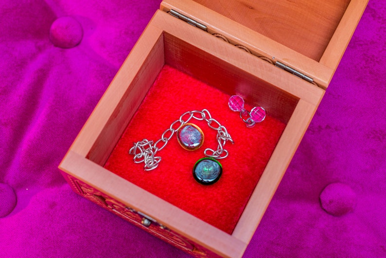 Wooden Carved Personalized Box \u2022 Custom Jewelry Organizer \u2022 Woody Ring Chest \u2022 Vintage woman Gift \u2022 Wood Wedding crate \u2022 4.5x4.5x3.5 \u2022