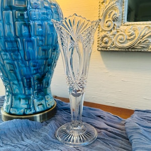 Vintage McKee Jubilee Hickman Clear Glass Vase: Diamond Feather Fan EAPG