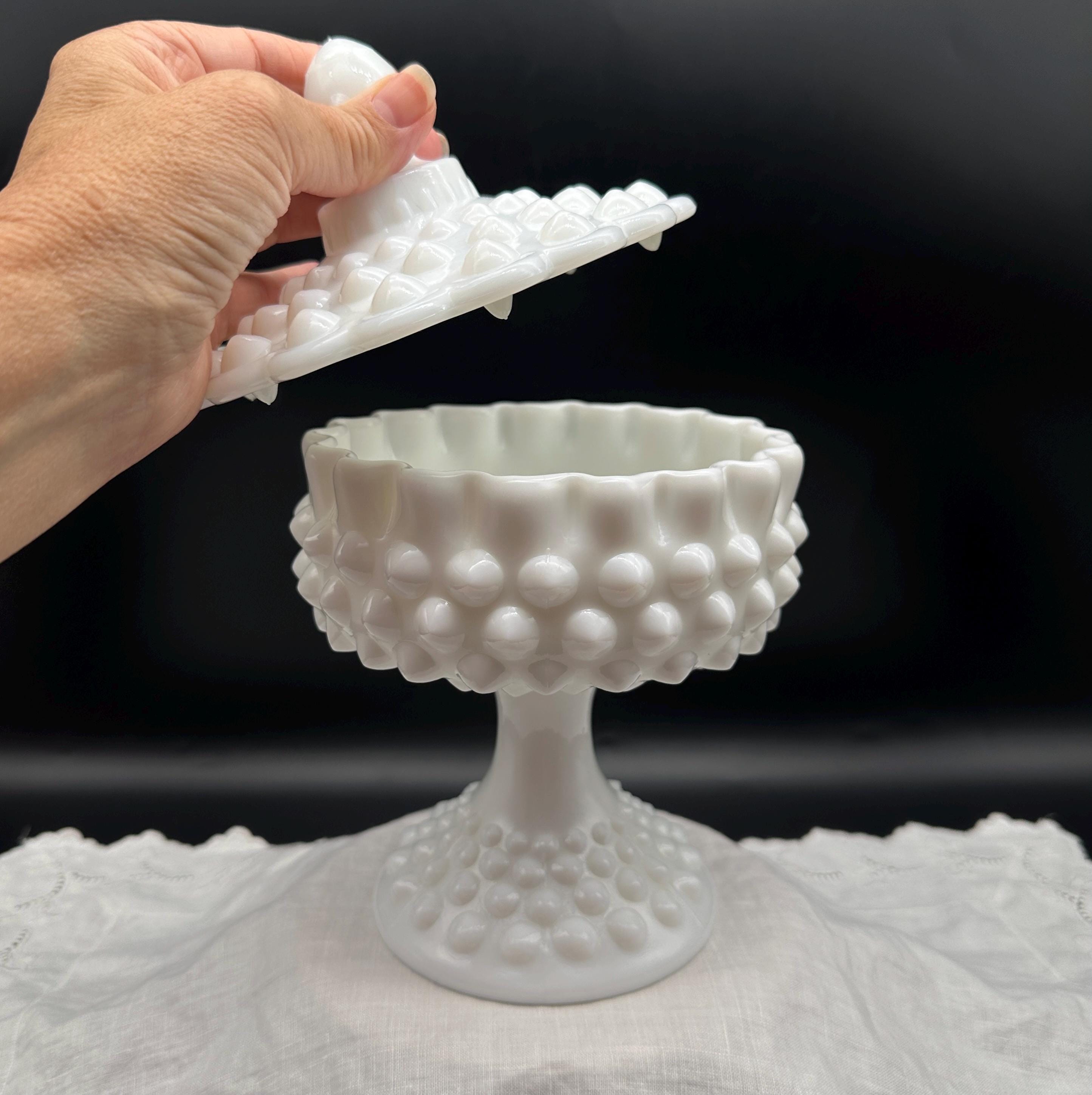 フェントン ホブネイル ミルクガラス キャンディディッシュ 蓋付き