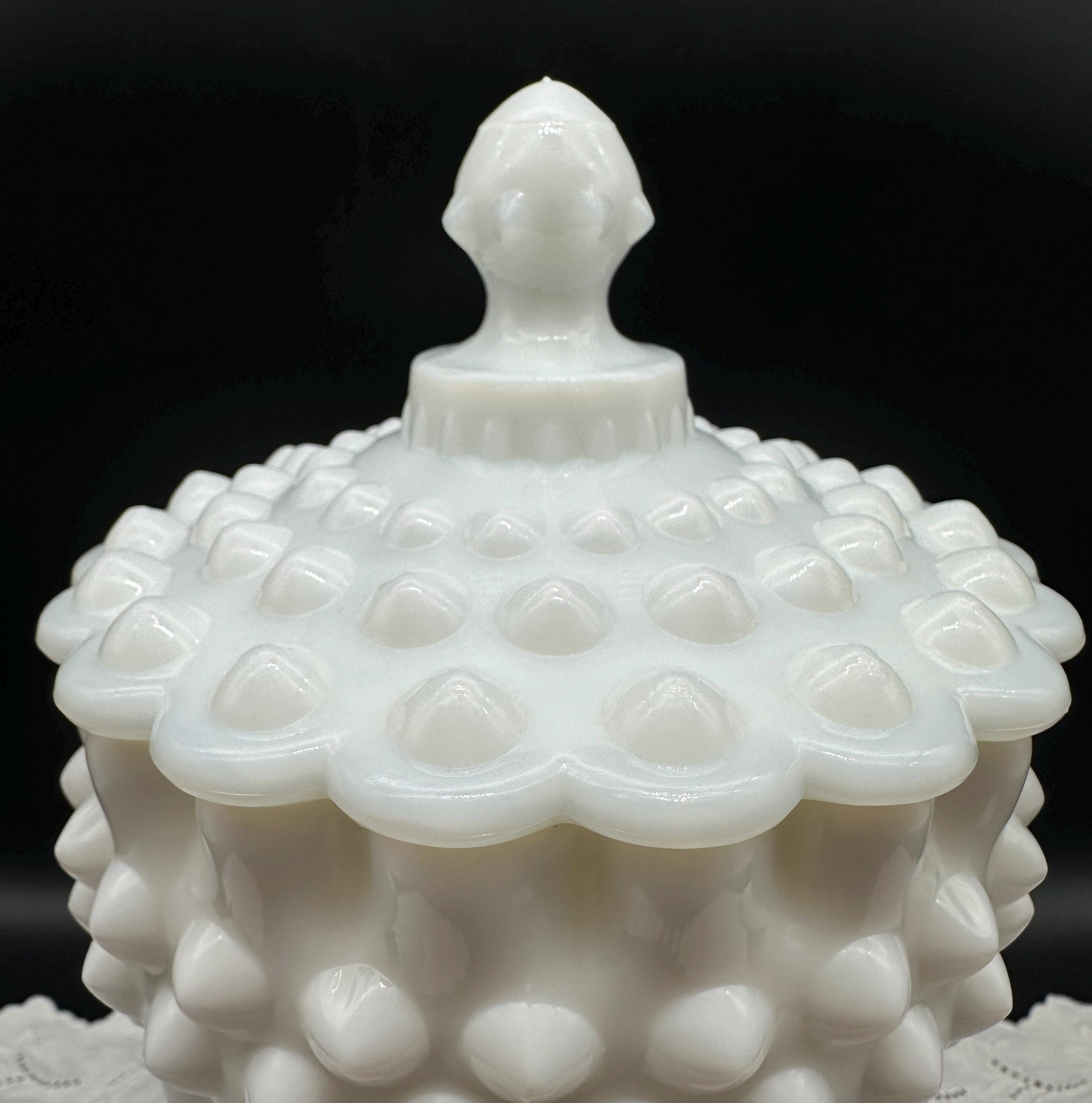 フェントン ホブネイル ミルクガラス キャンディディッシュ 蓋付き