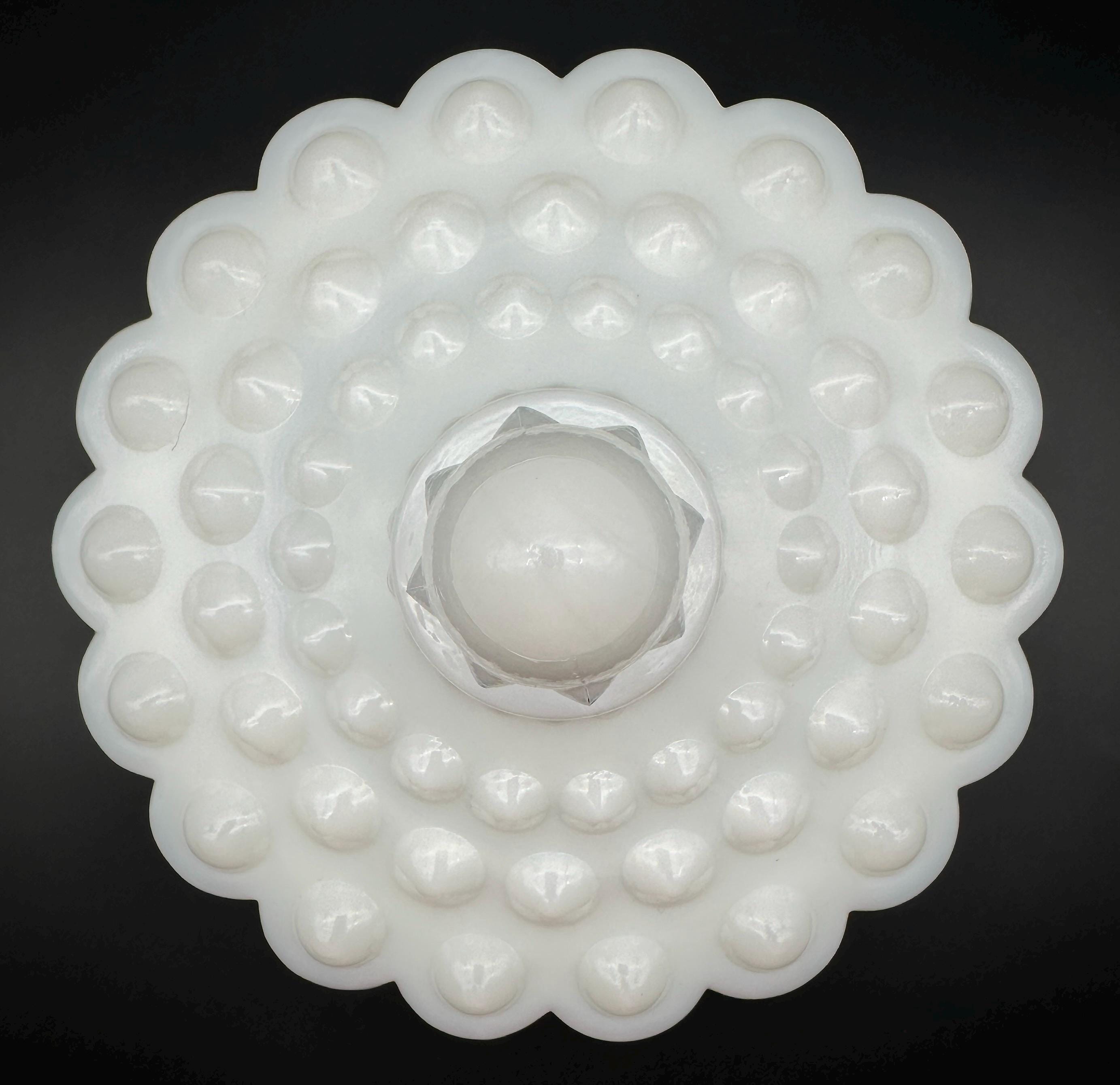 フェントン ホブネイル ミルクガラス キャンディディッシュ 蓋付き