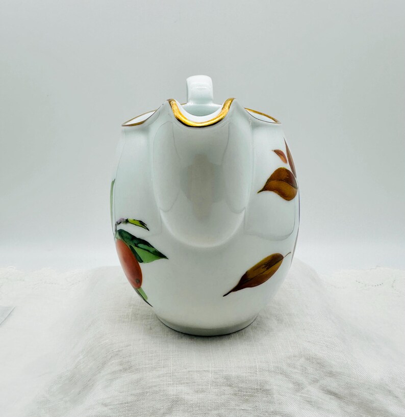 Royal Worcester Evesham Gold Fine Porcelain 24 Ounce Jug Milk Pitcher