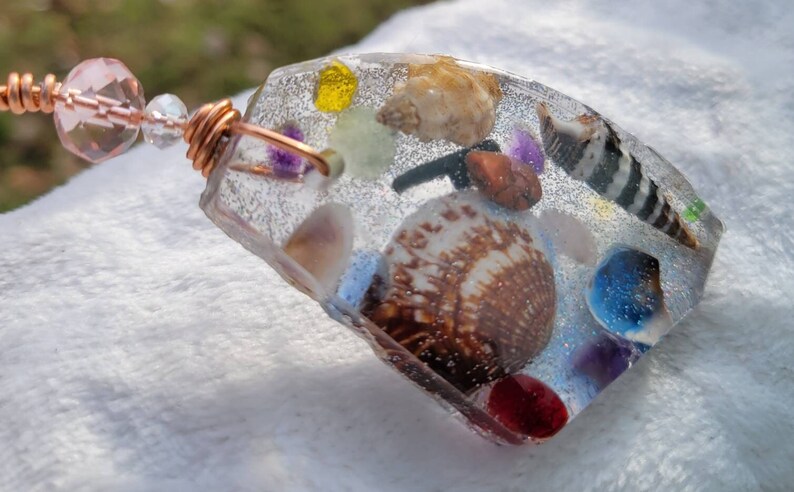Resin necklace with real shells and stones 24 grams image 1