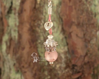 Chains or keychain crown old pink