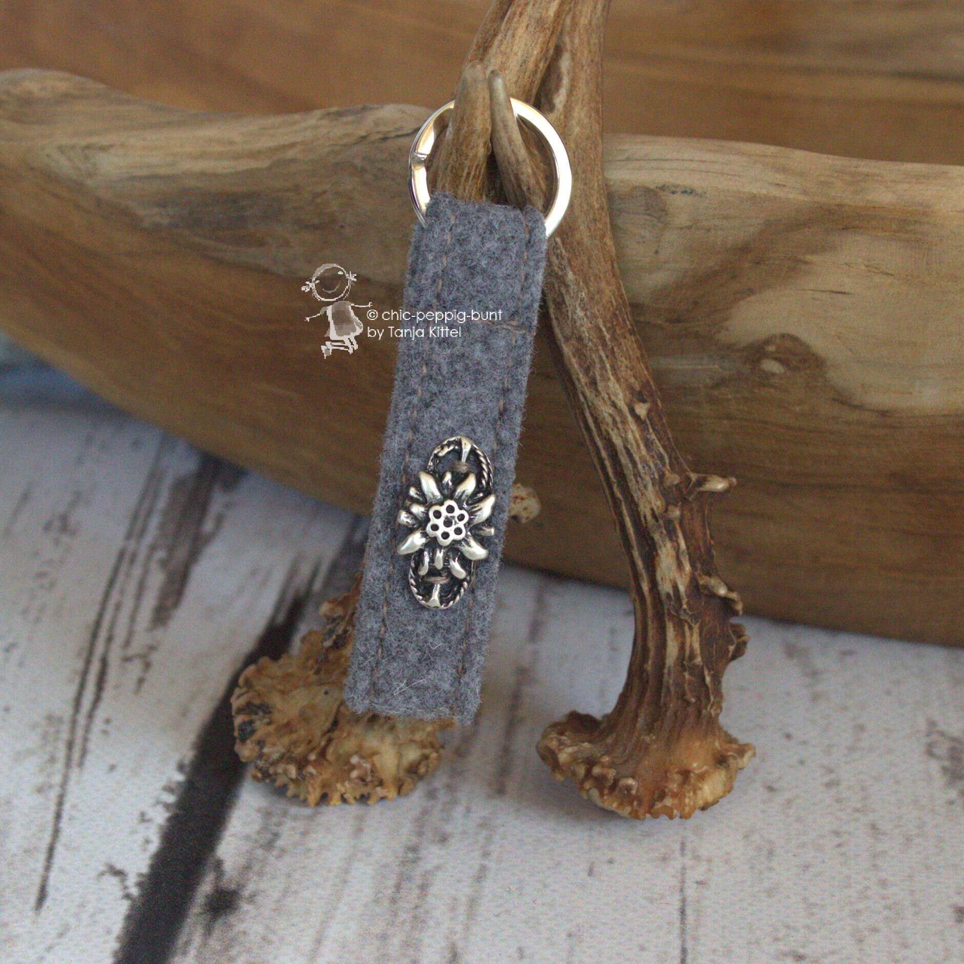 Grey Costumes Felt Keychain Edelweiss | Etsy