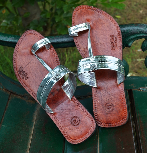 tan leather flip flops ladies