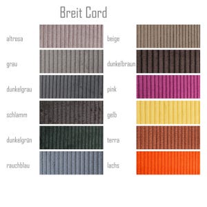 Peut inclure: Un nuancier intitulé "Breit Cord" présente des échantillons de tissu en velours côtelé de différentes couleurs. Les échantillons sont disposés en bandes verticales, présentant des nuances comme le beige, le rose et le jaune. Le nuancier comprend des noms de couleurs allemands.