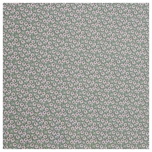 Peut inclure: Un tissu vert avec un motif répétitif de petites fleurs blanches avec des centres roses.