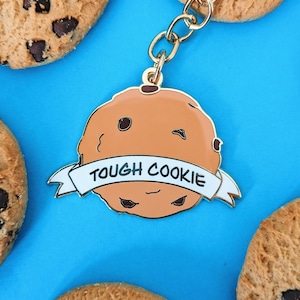Tough Cookie Emaille Schlüsselanhänger: Roségold Schlüsselanhänger, Confidence Boost Geschenk