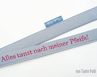 Geschenk für Trainer und Lehrer, Band mit Trillerpfeife grau, pink bestickt