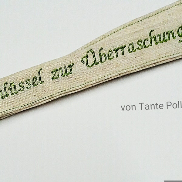 Schlüsselanhänger-Schlüsselband-Name-Spruch-personalisiert-Lanyard-Schlüsselband beige , grün bestickt