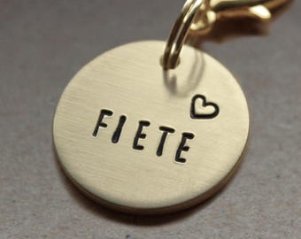 Hundemarke gold kleines Herz, Messing, geprägt mit Telefonnummer