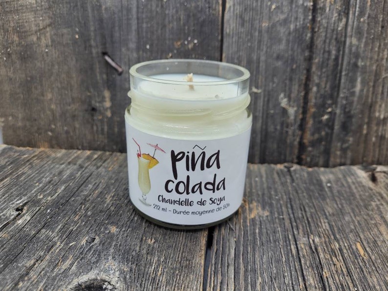 Pina Colada Soy candle Hand-cast candle, made in Quebec, handmade soy candle, Pinnapple Coconut image 1