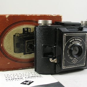 AGFA PD16 Clipper Camera with original box and manual for display.