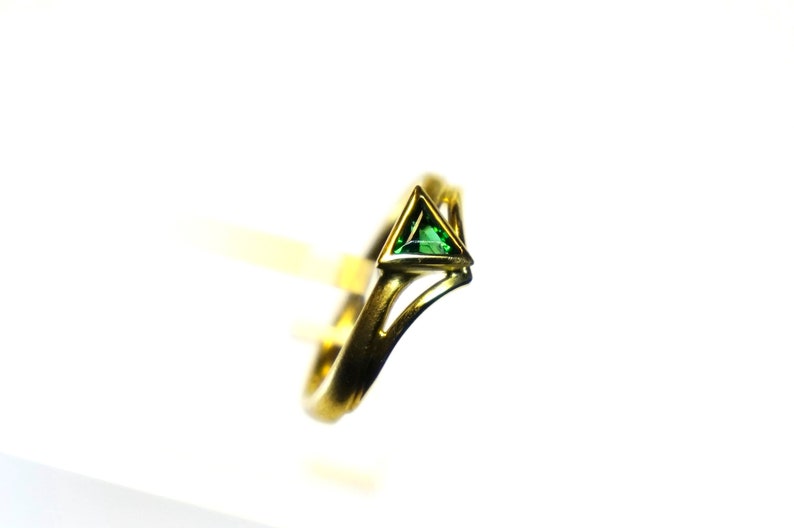 Tourmaline ring, green tourmaline, 750 gold, 18 ct yellow gold image 4