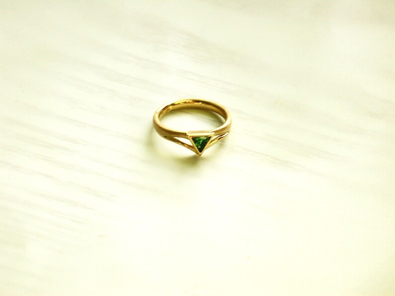 Tourmaline ring, green tourmaline, 750 gold, 18 ct yellow gold image 5