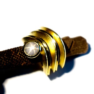 WELLEN Ring mit Stern-Saphir, 18 ct Gold, 750 er Gelbgold, Saphir-Ring Bild 1
