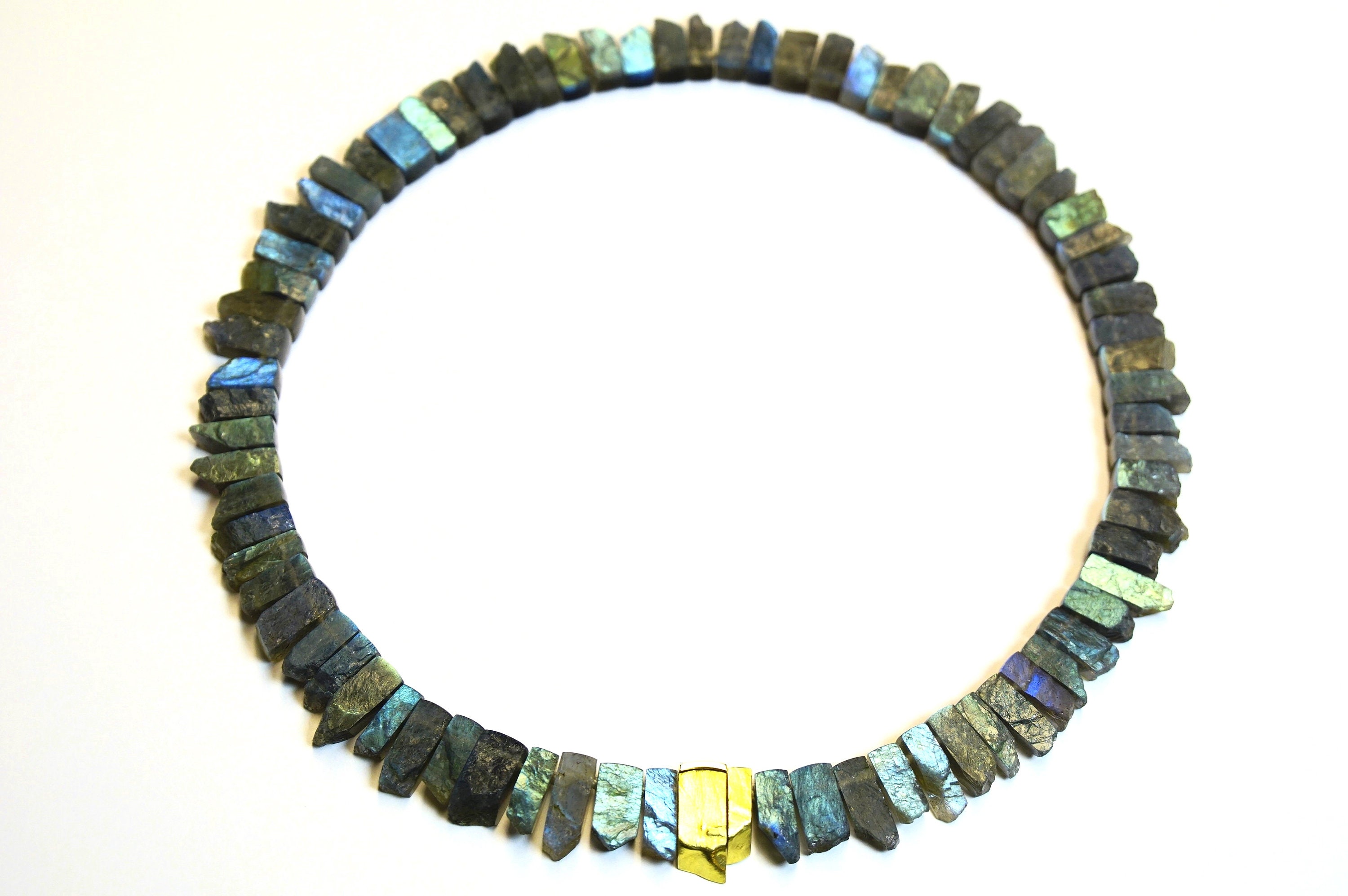 Collar Hombre De Piedra Natural De Labradorita – Piedras Alexah