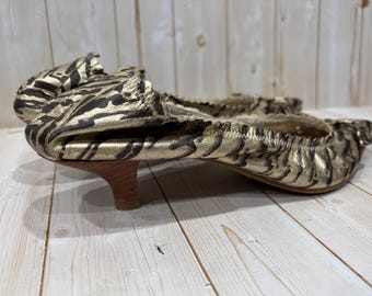 Vintage Y2K Leather Stripe Low Kitten Heel Shoes Size 7 Made in Brazil