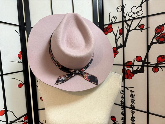 Vintage Wyeth Lilac Wool Fedora Hat, Silk Band - Etsy display picture 3