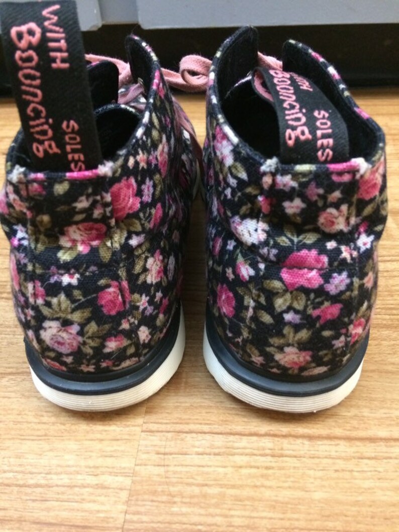 Dr Marten Boots Doc Martens Floral Ankle Boots size 11