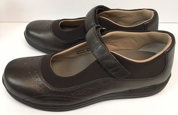 Bronze Preppy Mary Janes size 9